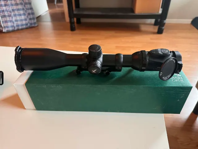 Swarovski Z8i